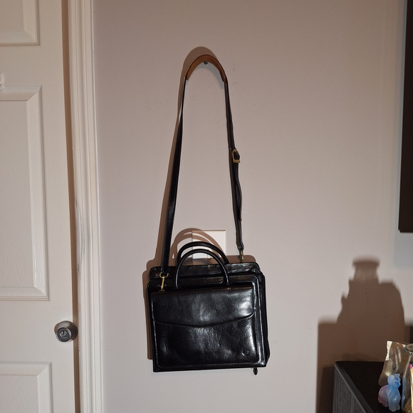 Franklin Covey Black Leather Vintage Messenger Crossbody Bag - Picture 3 of 16